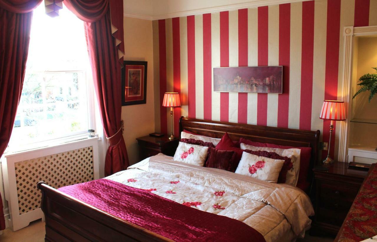 Holly House Bed And Breakfast And Apartments Hereford Ngoại thất bức ảnh