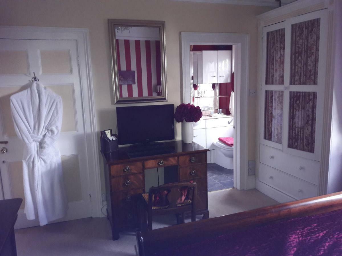 Holly House Bed And Breakfast And Apartments Hereford Ngoại thất bức ảnh