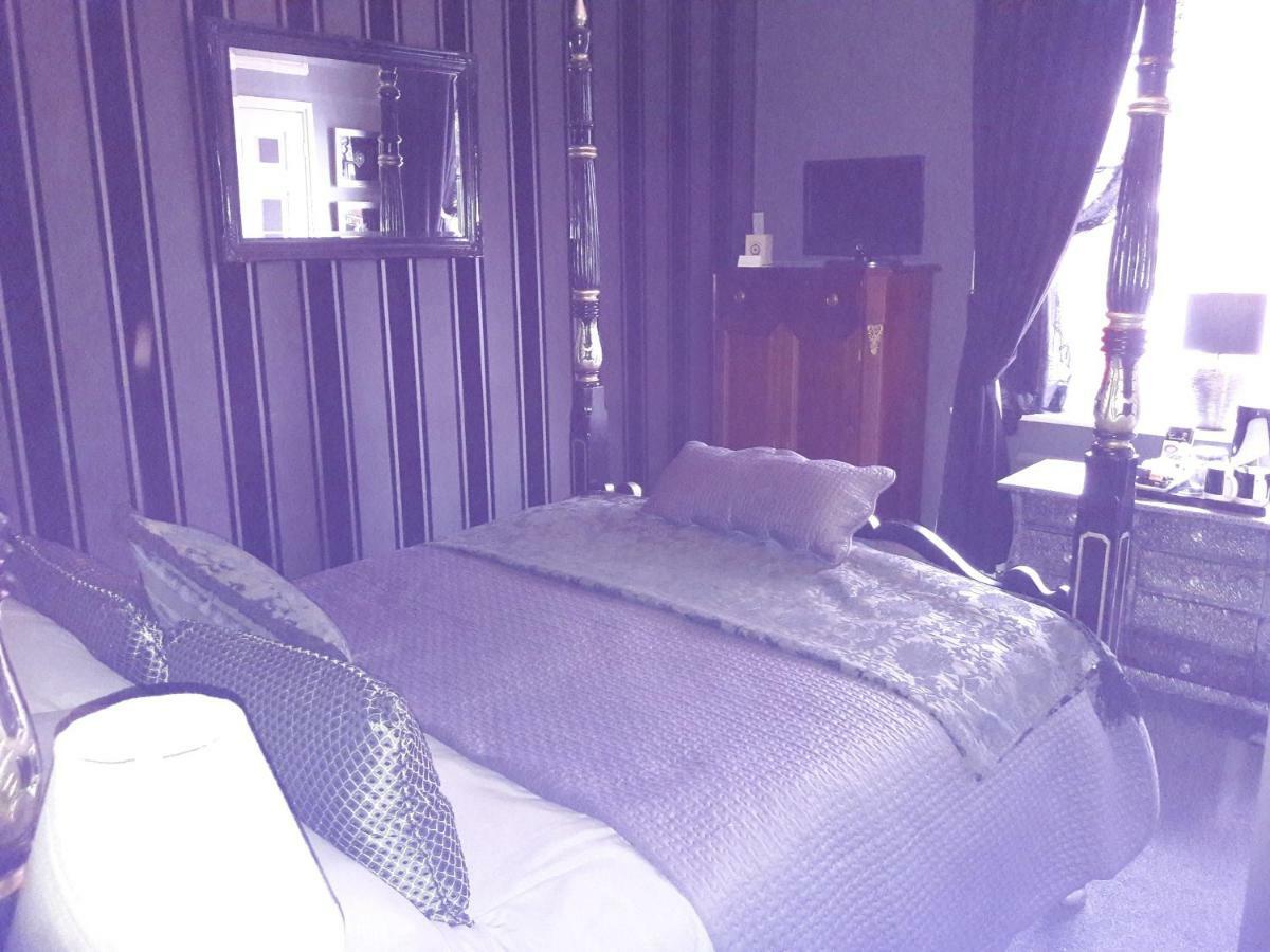 Holly House Bed And Breakfast And Apartments Hereford Ngoại thất bức ảnh