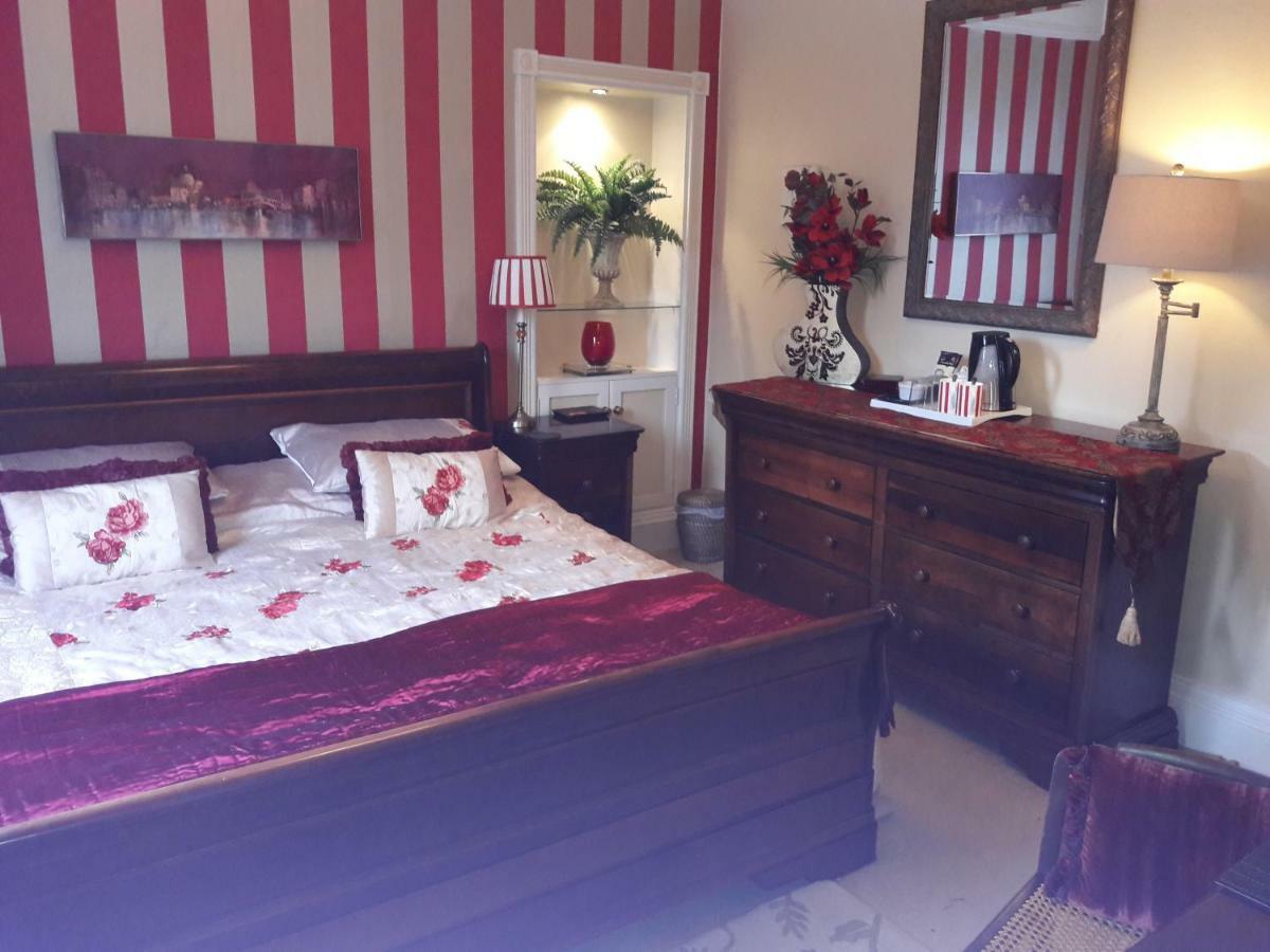 Holly House Bed And Breakfast And Apartments Hereford Ngoại thất bức ảnh