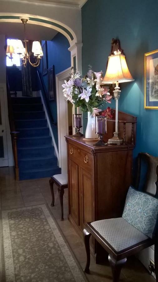 Holly House Bed And Breakfast And Apartments Hereford Ngoại thất bức ảnh