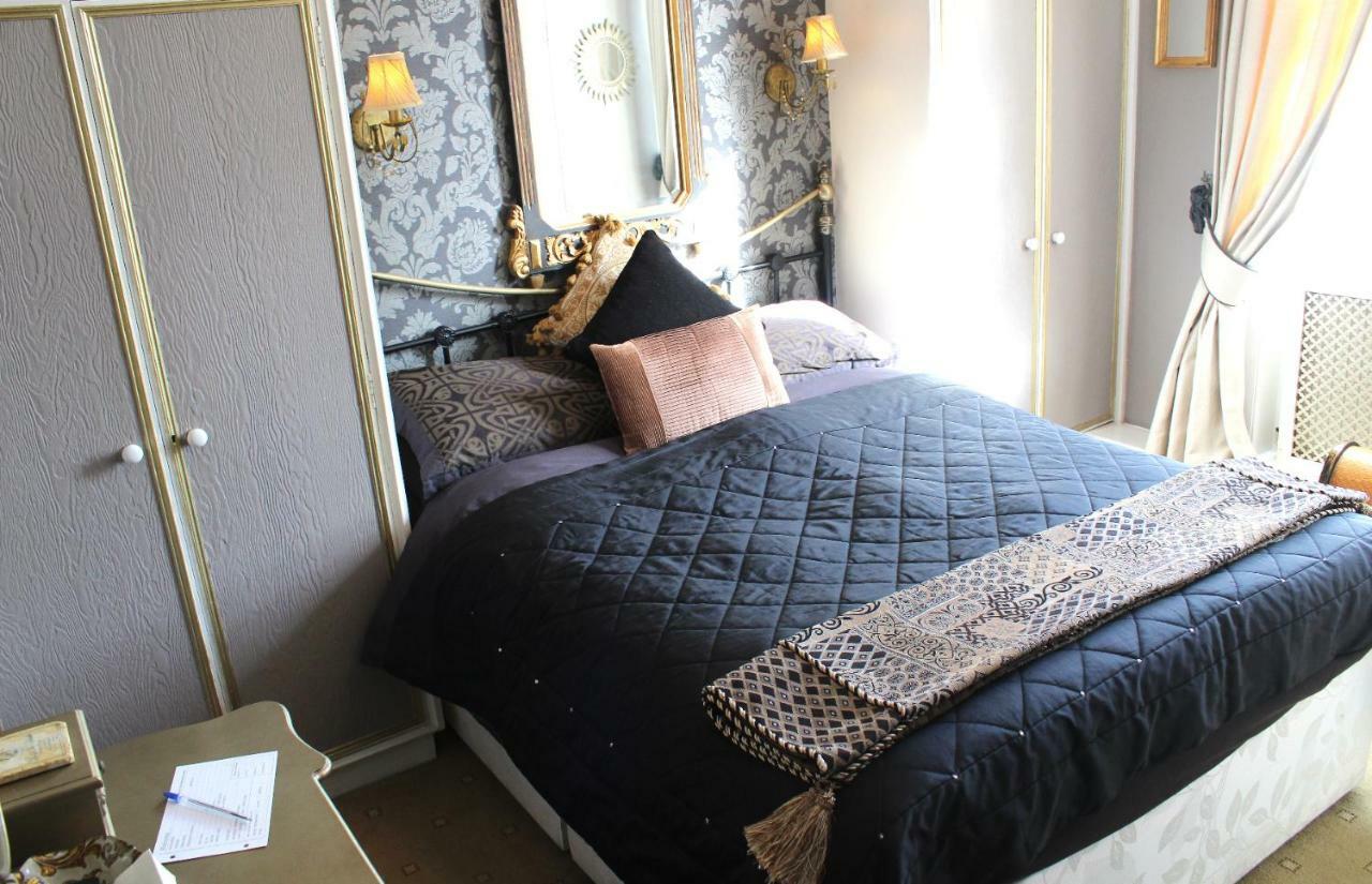 Holly House Bed And Breakfast And Apartments Hereford Ngoại thất bức ảnh